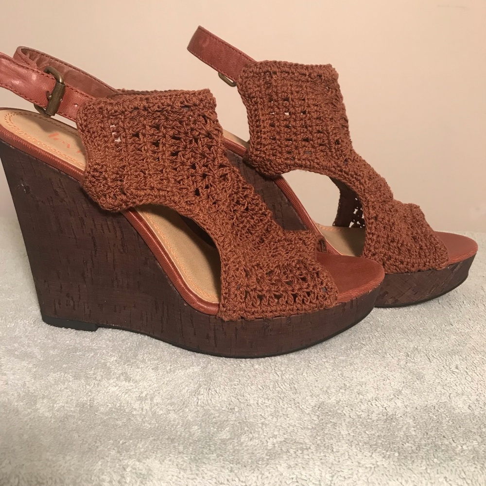 Brown wedges by Levity